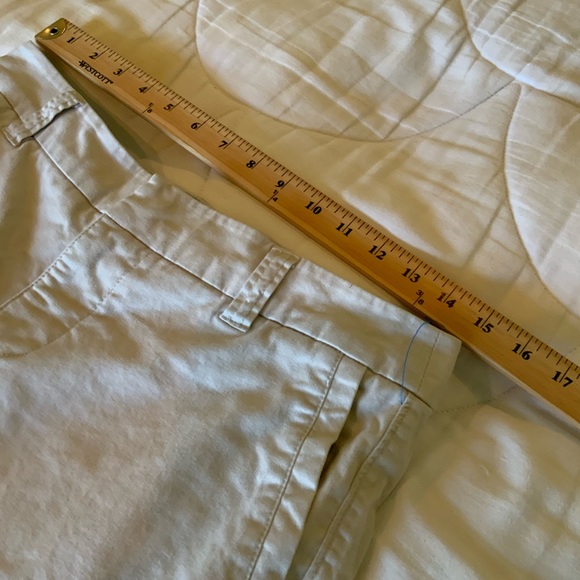 Sonoma Life Style Capris Beige Stretch High Waisted Side and Back Pockets Size 6 - Picture 5 of 9